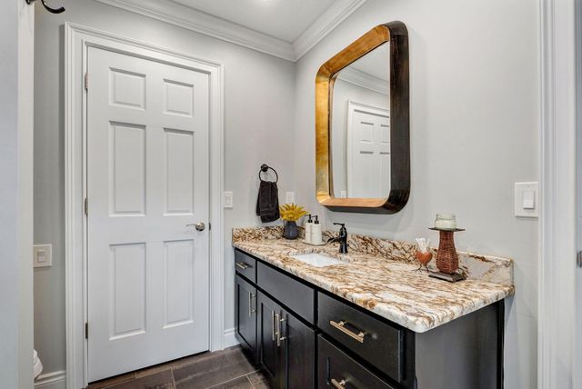 6017 S Brightwater Trail, Springfield, MO 65810