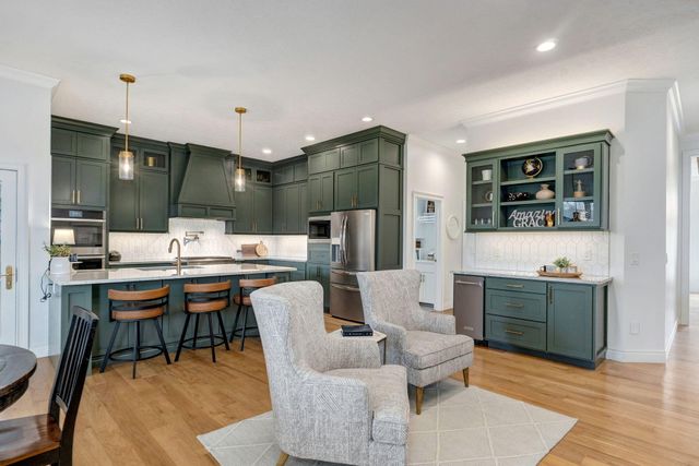 6017 S Brightwater Trail, Springfield, MO 65810