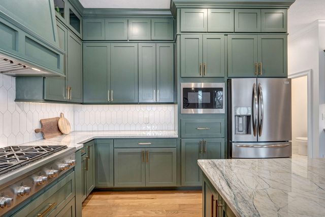 6017 S Brightwater Trail, Springfield, MO 65810