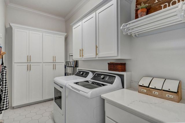 6017 S Brightwater Trail, Springfield, MO 65810