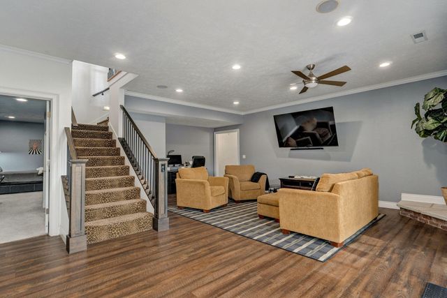 6017 S Brightwater Trail, Springfield, MO 65810