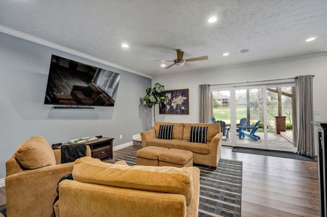 6017 S Brightwater Trail, Springfield, MO 65810