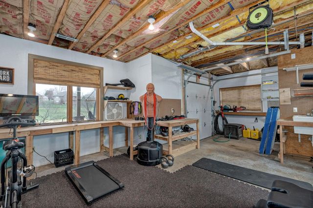 6017 S Brightwater Trail, Springfield, MO 65810