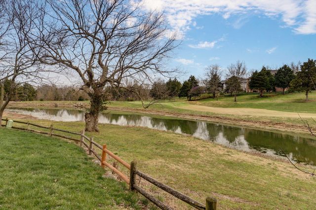 6017 S Brightwater Trail, Springfield, MO 65810