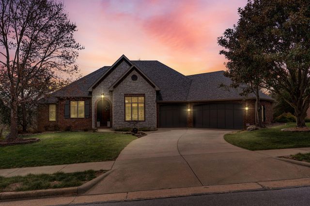 6017 S Brightwater Trail, Springfield, MO 65810
