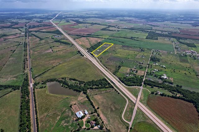 6882 N Interstate Highway 35 E, Waxahachie, TX 75165