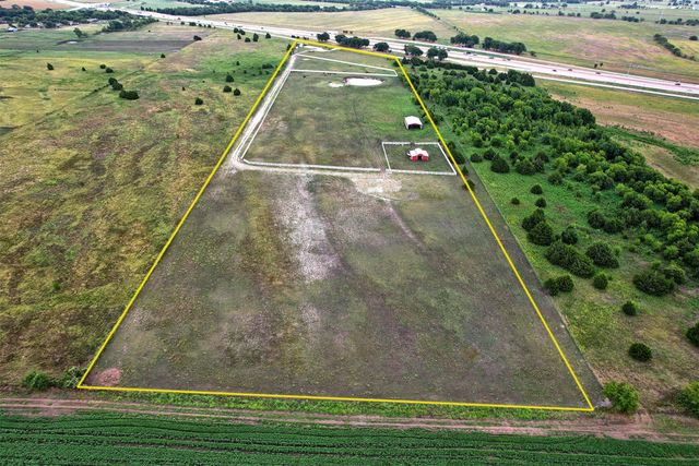 6882 N Interstate Highway 35 E, Waxahachie, TX 75165