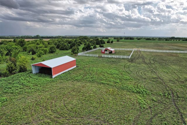6882 N Interstate Highway 35 E, Waxahachie, TX 75165