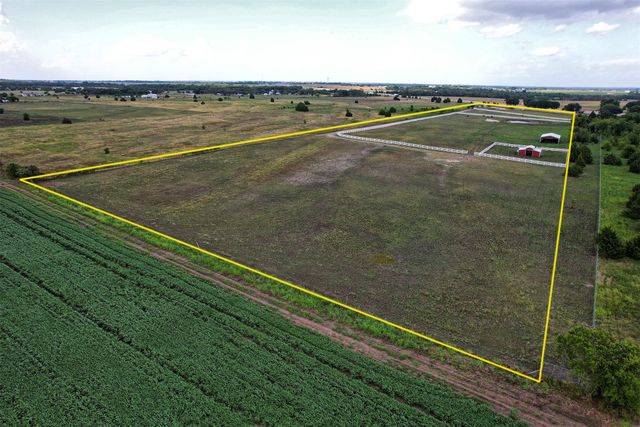 6882 N Interstate Highway 35 E, Waxahachie, TX 75165
