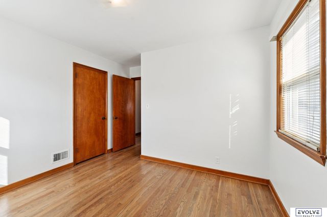 4106 S 40th Avenue, Omaha, NE 68107