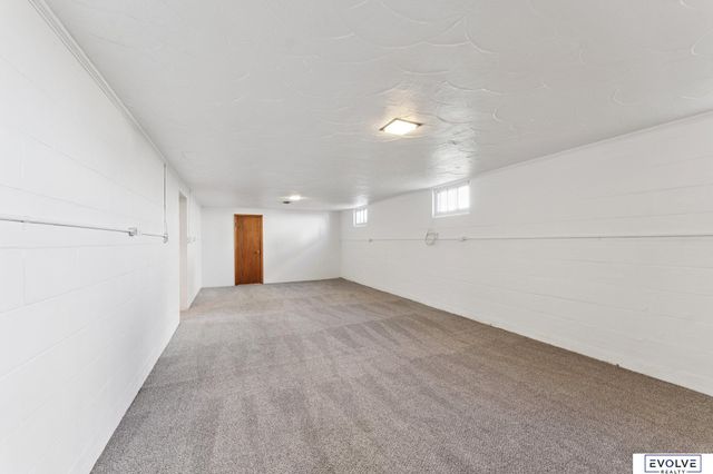 4106 S 40th Avenue, Omaha, NE 68107