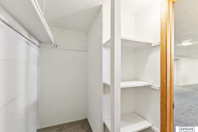 4106 S 40th Avenue, Omaha, NE 68107