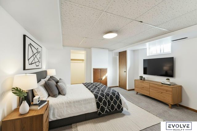 4106 S 40th Avenue, Omaha, NE 68107