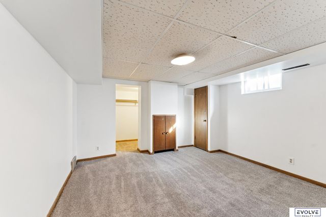 4106 S 40th Avenue, Omaha, NE 68107