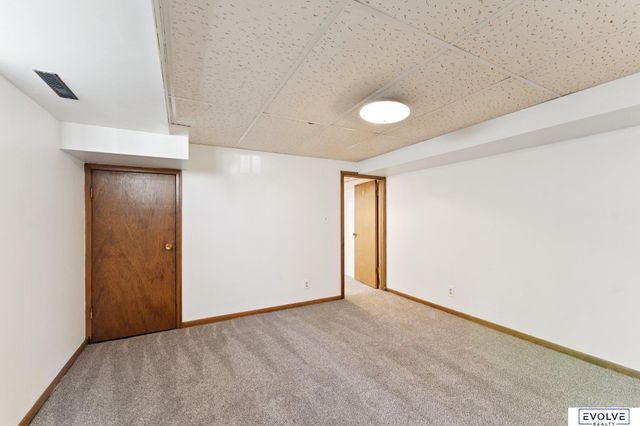 4106 S 40th Avenue, Omaha, NE 68107