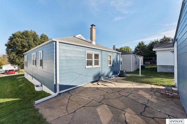 4106 S 40th Avenue, Omaha, NE 68107