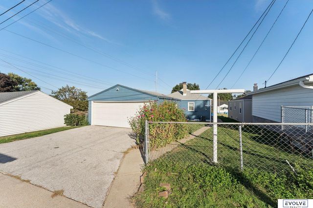 4106 S 40th Avenue, Omaha, NE 68107