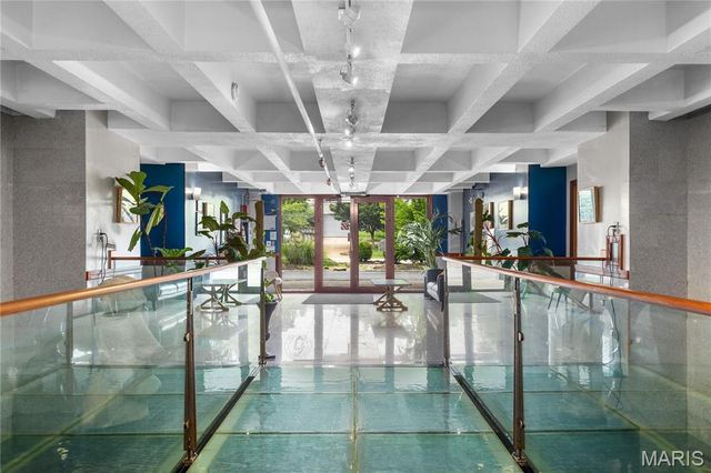 3450 Russell Boulevard, St Louis, MO 63104