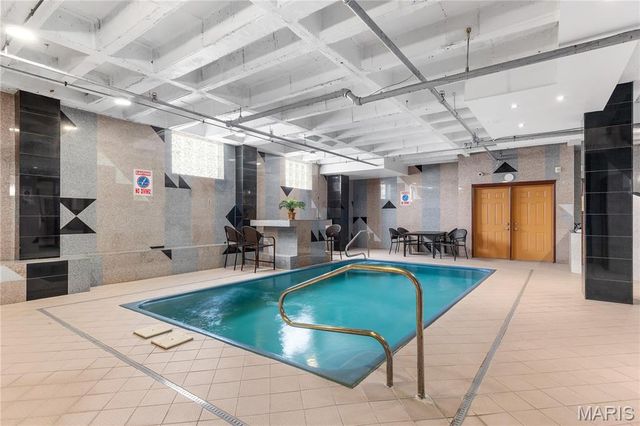 3450 Russell Boulevard, St Louis, MO 63104