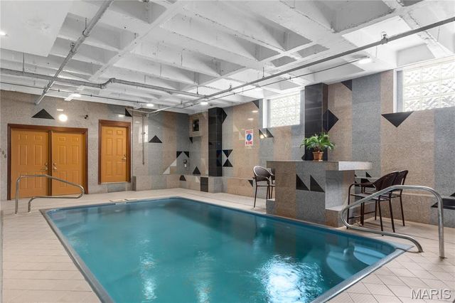 3450 Russell Boulevard, St Louis, MO 63104