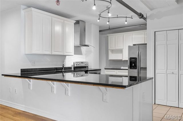 3450 Russell Boulevard, St Louis, MO 63104