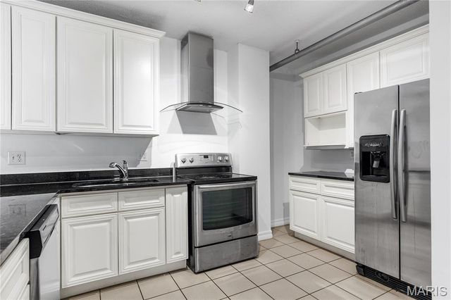 3450 Russell Boulevard, St Louis, MO 63104