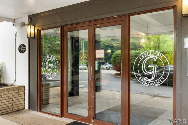 3450 Russell Boulevard, St Louis, MO 63104