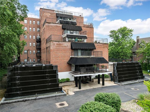 3450 Russell Boulevard, St Louis, MO 63104