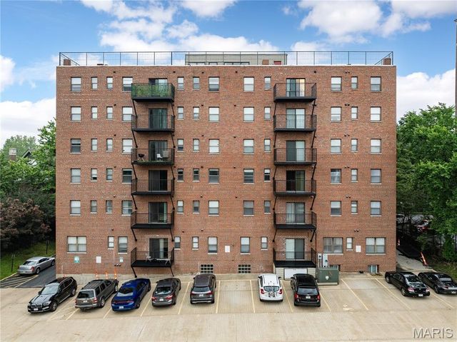 3450 Russell Boulevard, St Louis, MO 63104