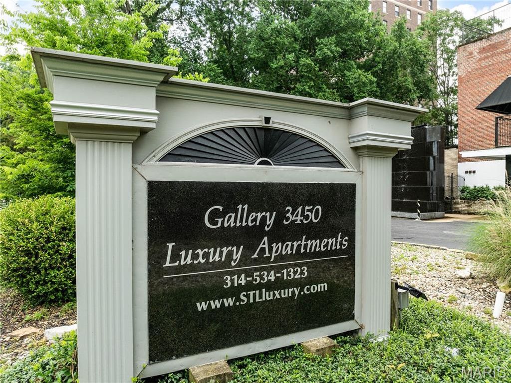 3450 Russell Boulevard, St Louis, MO 63104