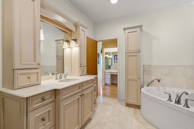 8 Schooner Ridge, Gloucester, MA 01930