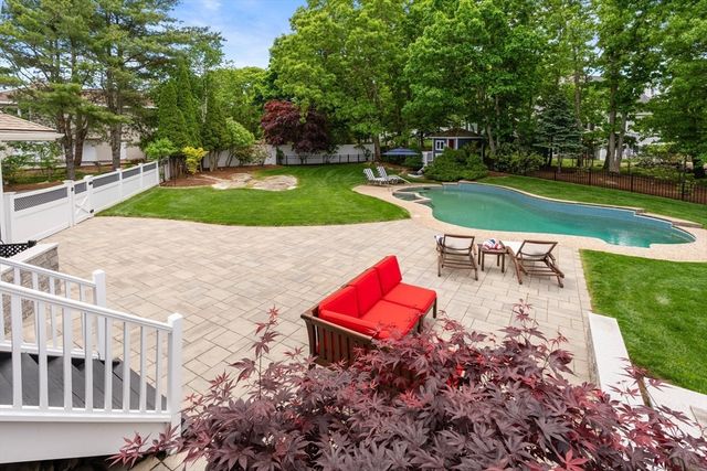 8 Schooner Ridge, Gloucester, MA 01930