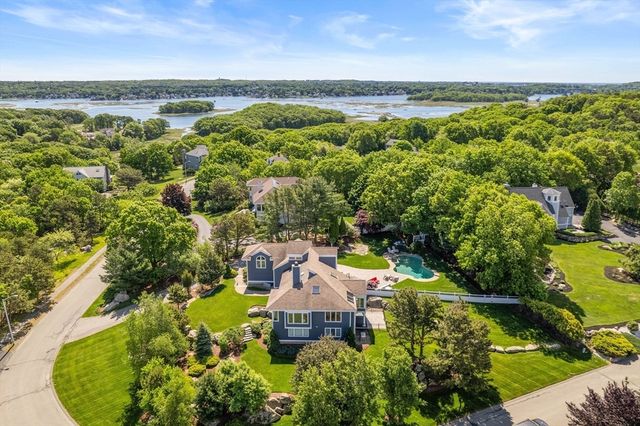 8 Schooner Ridge, Gloucester, MA 01930