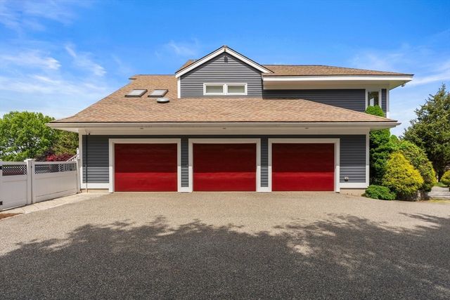 8 Schooner Ridge, Gloucester, MA 01930