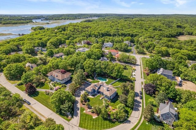 8 Schooner Ridge, Gloucester, MA 01930