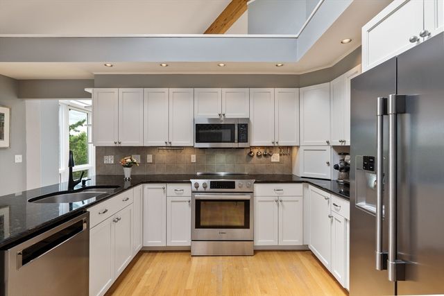 8 Schooner Ridge, Gloucester, MA 01930