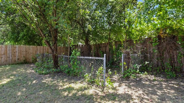 2612 Carten Street, Fort Worth, TX 76112
