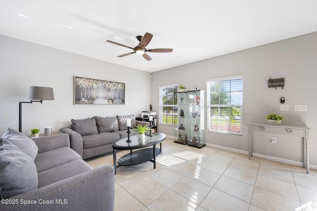 2347 Snapdragon Drive NW, Palm Bay, FL 32907