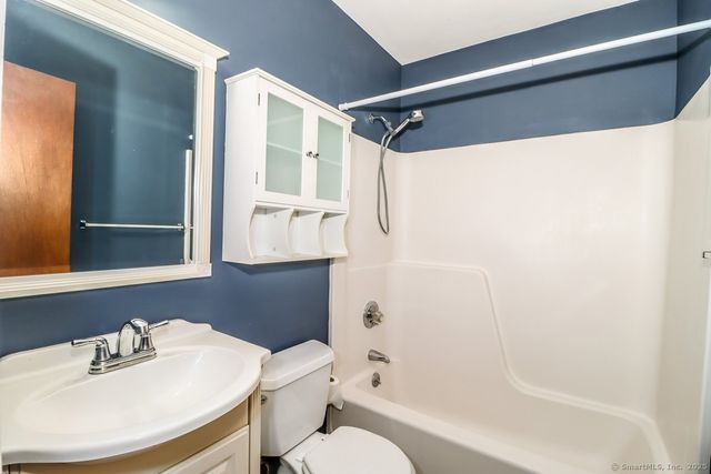 68 Aspetuck Village 68, New Milford, CT 06776