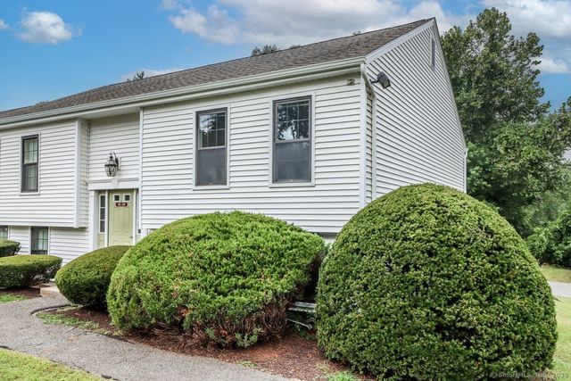 68 Aspetuck Village 68, New Milford, CT 06776