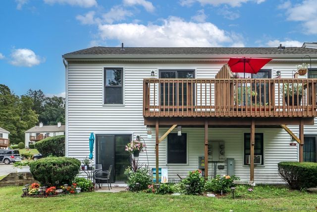 68 Aspetuck Village 68, New Milford, CT 06776