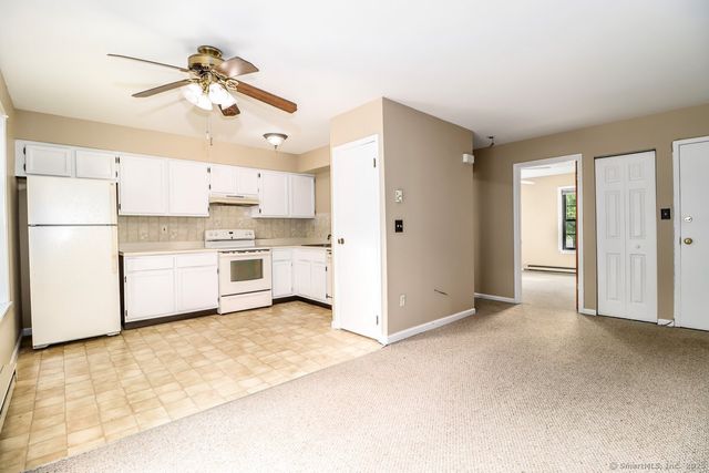 68 Aspetuck Village 68, New Milford, CT 06776