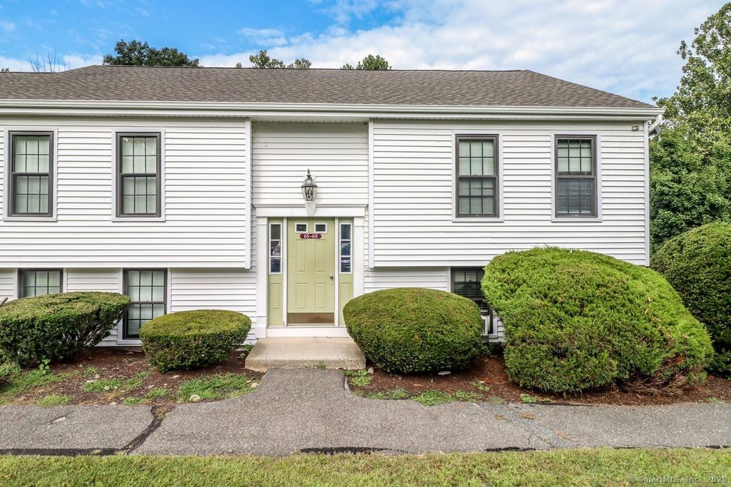 68 Aspetuck Village 68, New Milford, CT 06776