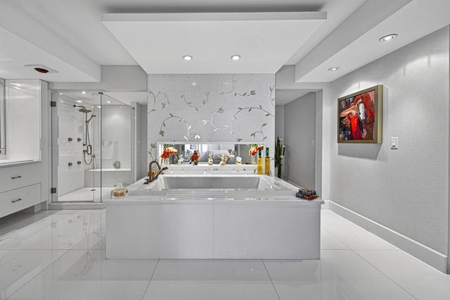 10155 Collins Avenue 1401, Bal Harbour, FL 33154