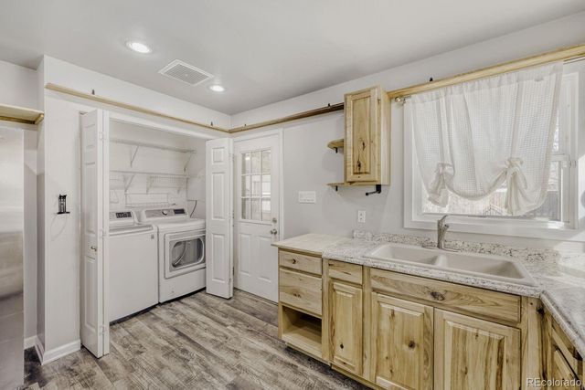 740 Newark Street, Aurora, CO 80010