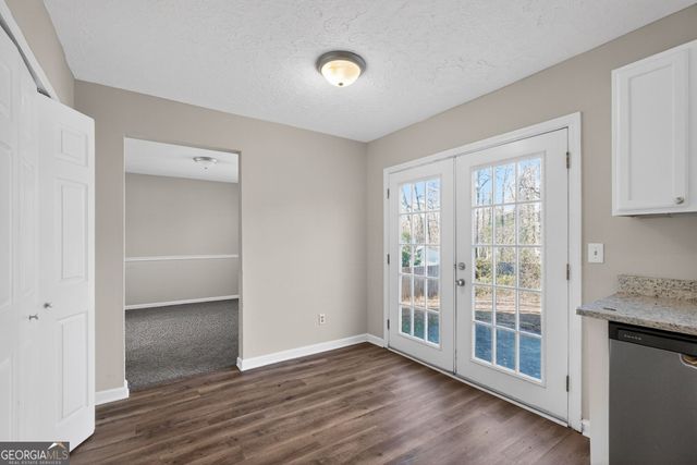 826 Greenhedge Way, Stone Mountain, GA 30088