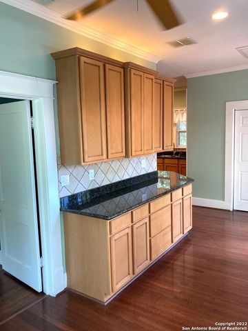 639 W WOODLAWN AVE, San Antonio, TX 78212