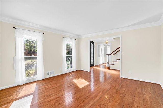 560 Park Lane SE, Marietta, GA 30067