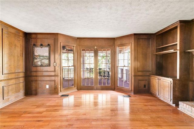 560 Park Lane SE, Marietta, GA 30067