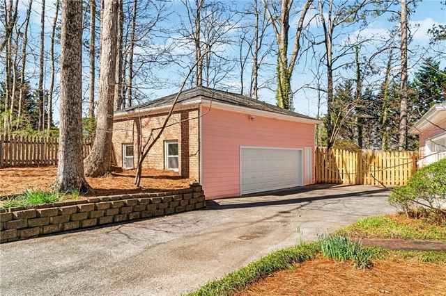 560 Park Lane SE, Marietta, GA 30067